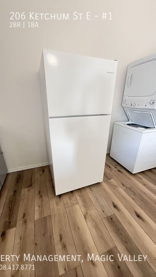 Photo - 206 Ketchum St E Unidad #1