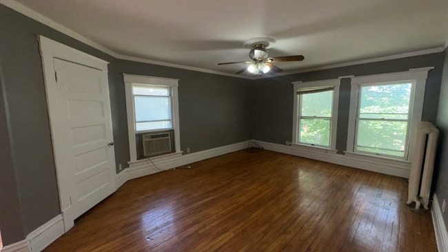 Building Photo - 314 Locust St Rental
