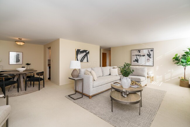 Photo - 1000 Urlin Ave Unit 1407