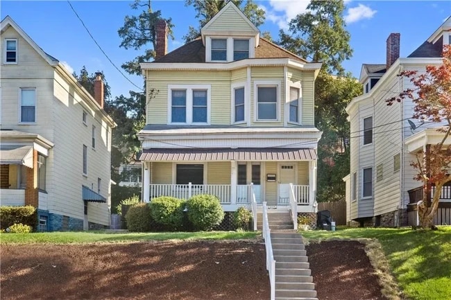 Photo - 937 Jackman Ave