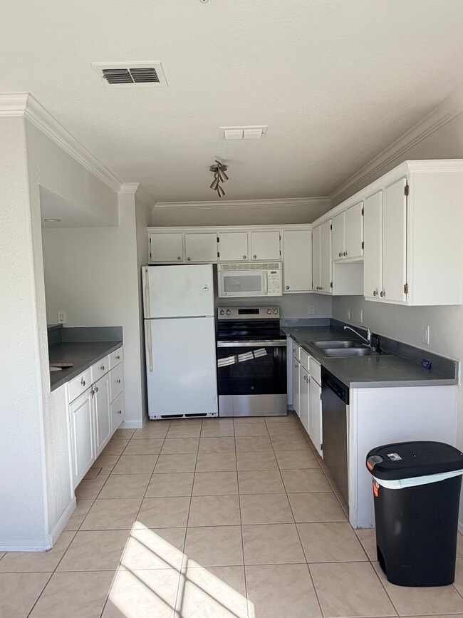 Photo - 1701 The Greens Way Unit 1323