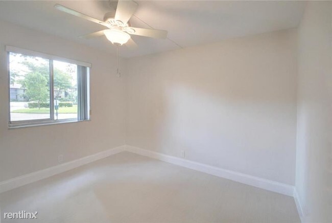 Photo - 703 Gardens Dr