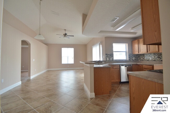 22 Ferndale Ln