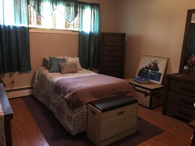 Photo - 336 N Galen Hall Rd