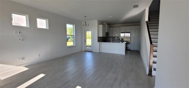 Photo - 14253 Kellogg Ave