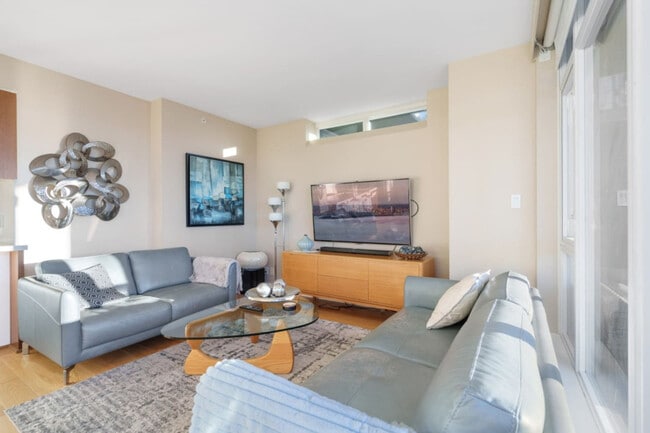Photo - 1372 Seymour St Unit SI ID1571026P