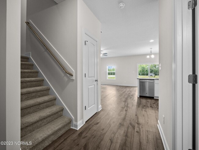 Photo - 215 Verrazzano Ln
