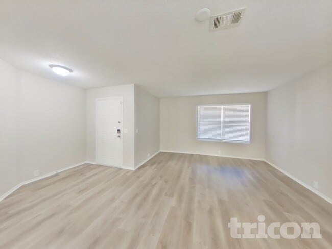 Photo - 4512 Merlot Dr