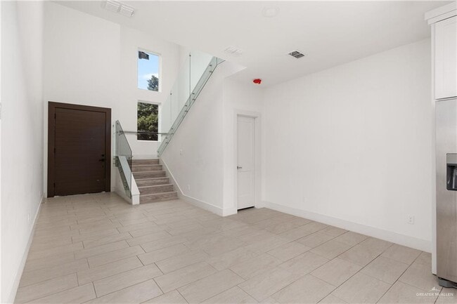 Photo - 15 S 42nd St