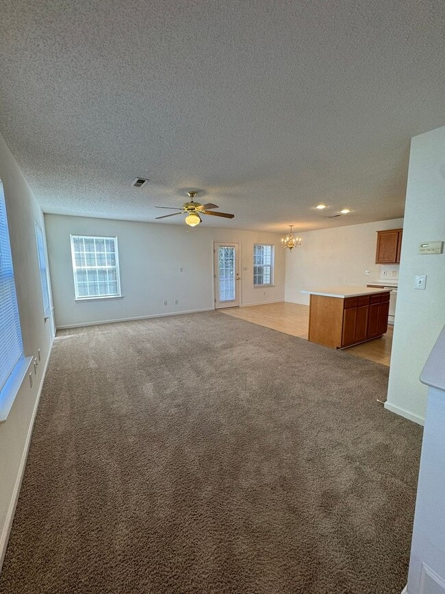 Photo - 141 Springwood Ln