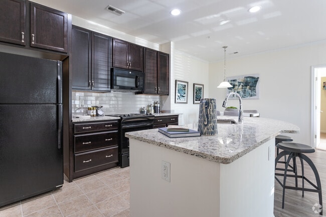 2BR,2BA,-1099SF, The Foxtail