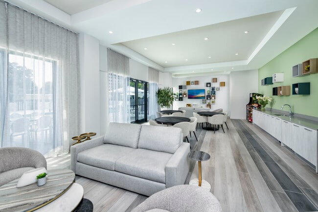 Photo - Gallery At River Parc