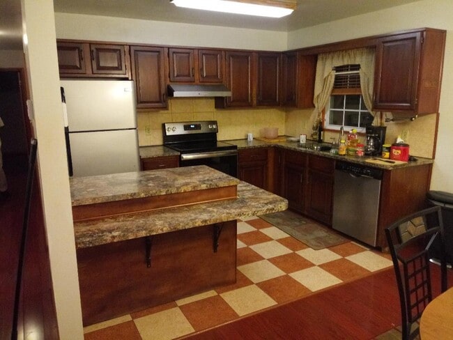 Building Photo - 1003 Wilbur Ct