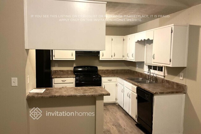 Photo - 1747 Vertex Dr SW