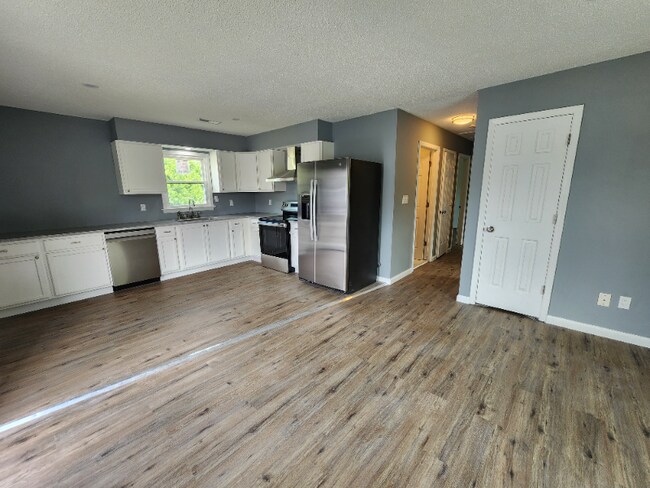 Photo - 810 E Bragg St Unit D
