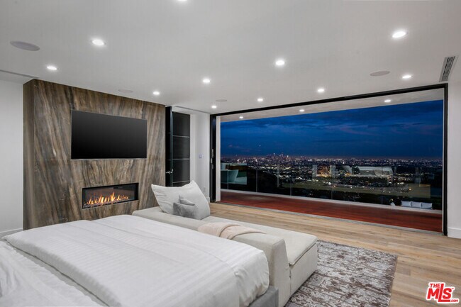 Photo - 2110 Hercules Dr