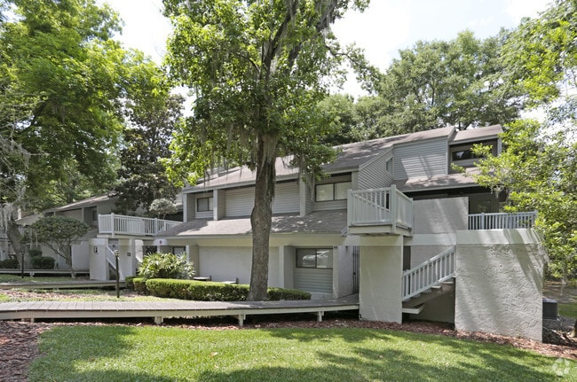 Lakewood Villas