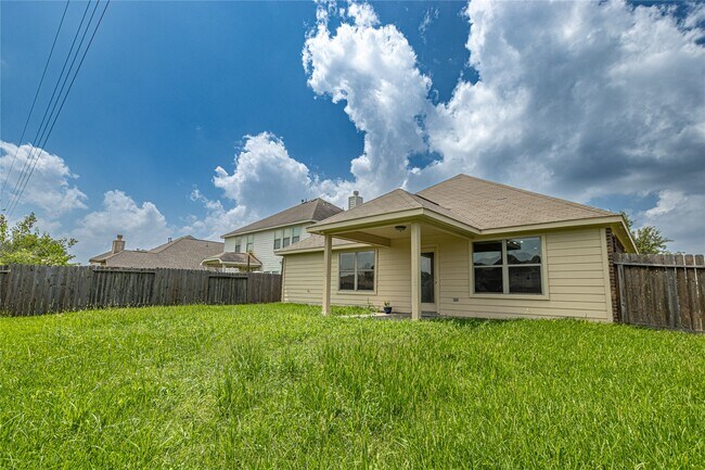 Photo - 23611 Starbridge Lake Ln