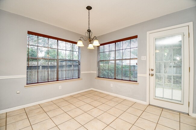 Building Photo - 6335 Oakburl Ln