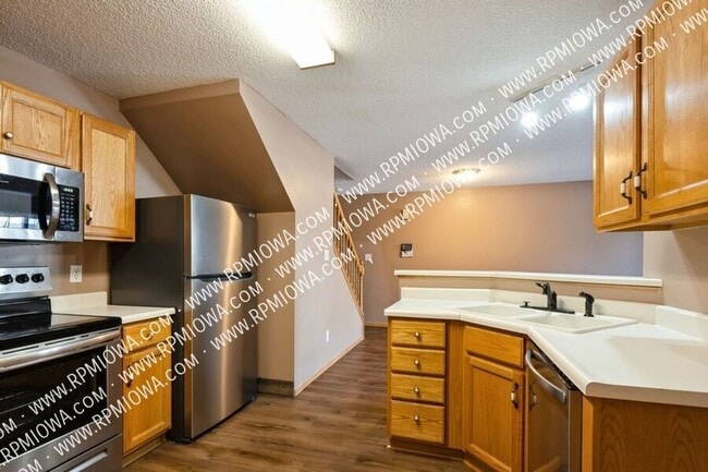 Photo - 1321 SE Delaware Ave