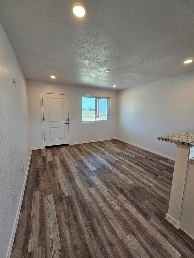 Photo - Completely Updated 1 bed 1 bath with yard