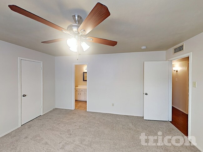 Photo - 1226 Meadow Creek Dr