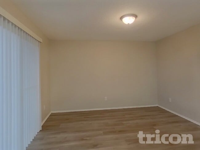 Photo - 8504 Hawkview Dr