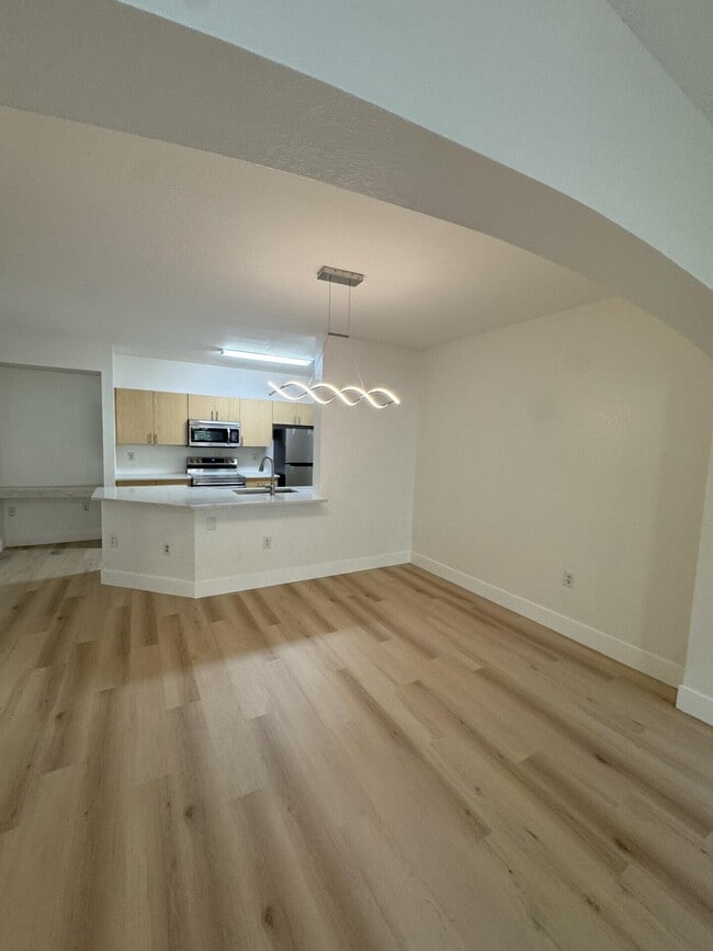 Photo - 110 SW Peacock Blvd Unit 6102