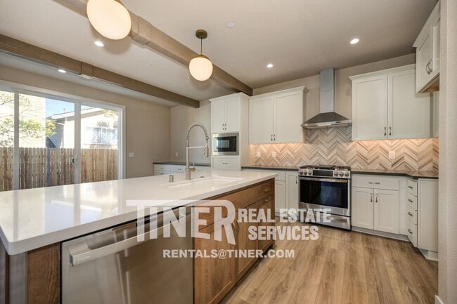 Photo - 8943 Fair Oaks Blvd