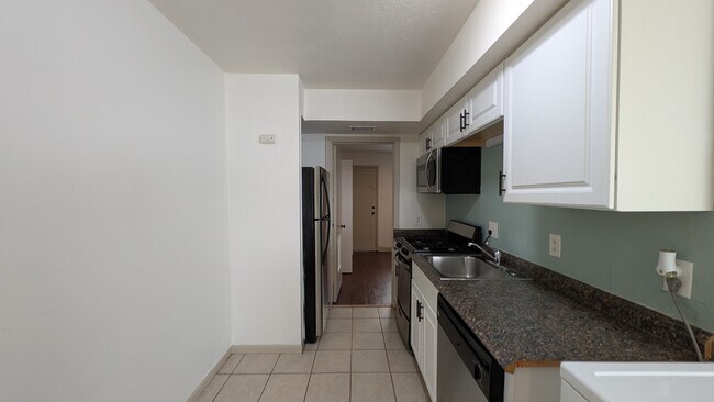 Photo - 1010 W 23rd St