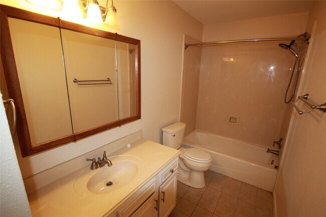 Photo - 5302 Town Park Blvd