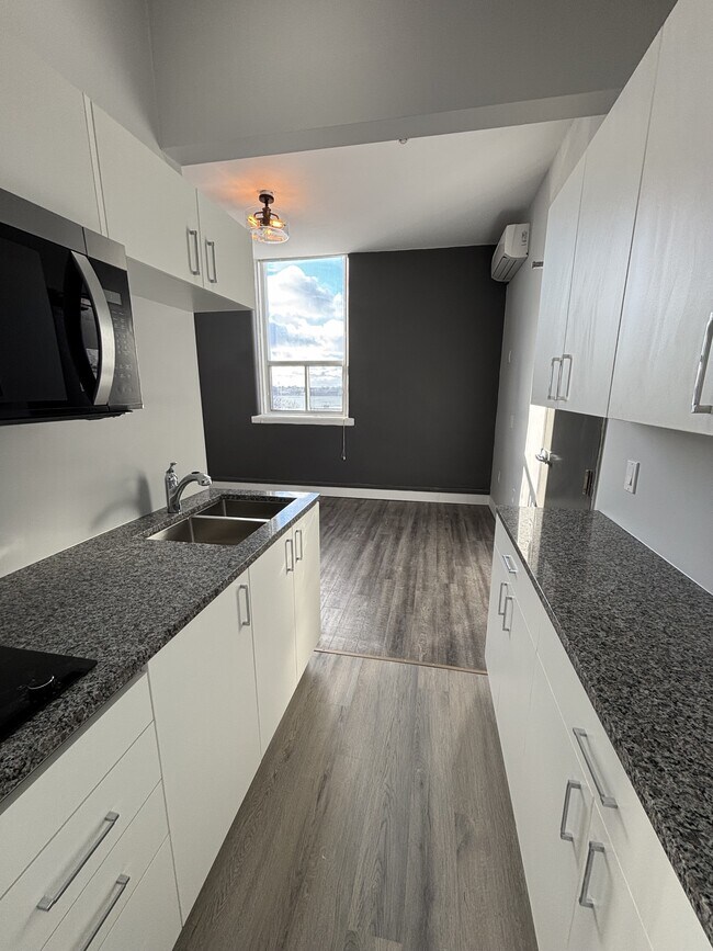 Photo - 117 Christina St N Unit 214