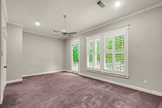 Photo - 1141 Louise St