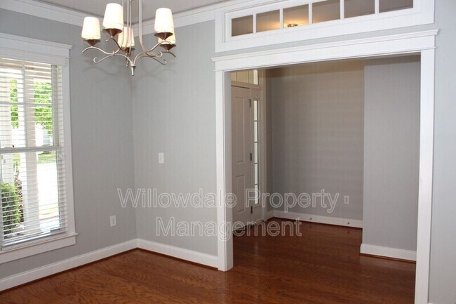 Photo - 107 Bridgegate Dr