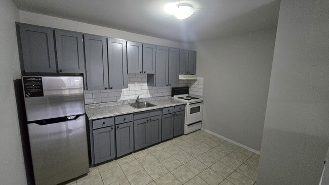 Photo - 265 High St Unit 5