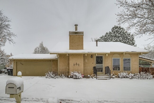 Building Photo - 1109 Panorama Dr