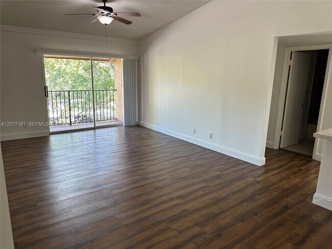 10757 Cleary Blvd Unidad 307