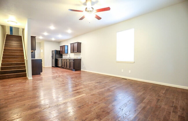 Photo - Spacious 5 bed 2 bath Downtown Springfield...