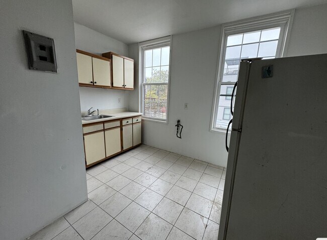 283 Webster 3R - 285 Webster Ave Apartamentos Unidad 3R