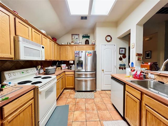 Photo - 2804 Hereford Rd