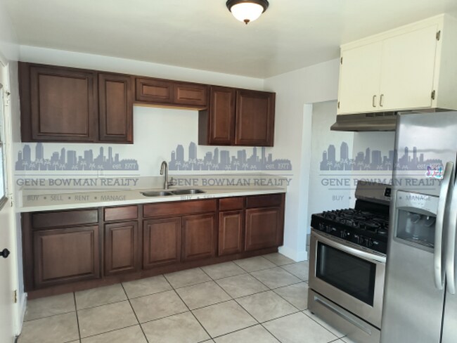 Fully Remodeled 3 bed 1 Bath Duplex Availa... - Fully Remodeled 3 bed 1 Bath Duplex Availa... Apartment Unit 457 A