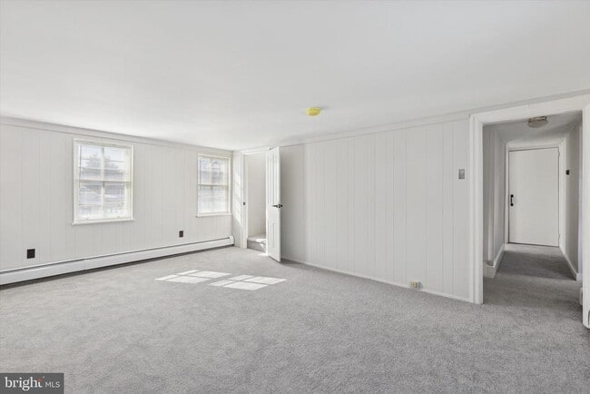 Photo - 371 W Main St