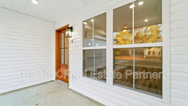 Photo - 6 Bellamy Ln