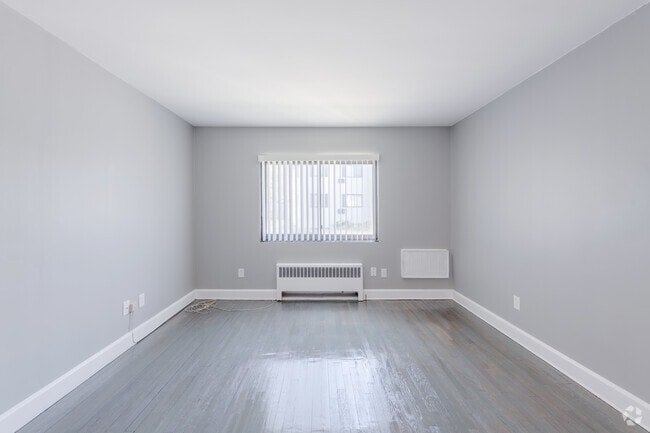2 BR, 1 BA