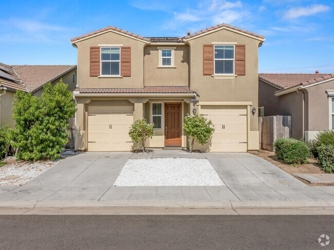 Building Photo - New to the Rental Market 4 Bedroom 3 Bathr...