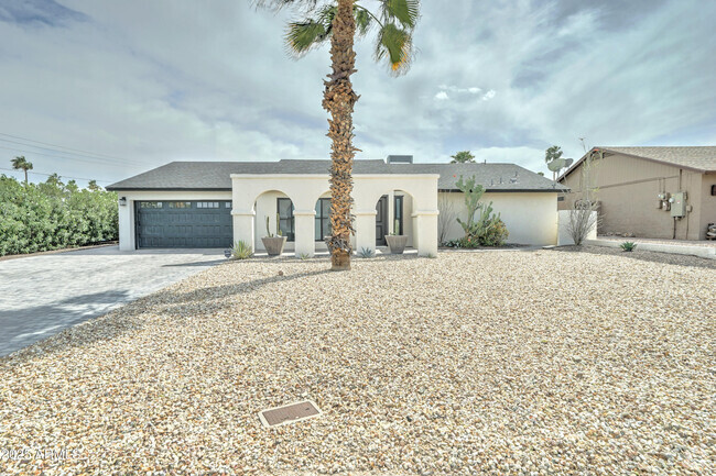 Building Photo - 2345 E Lupine Ave Rental