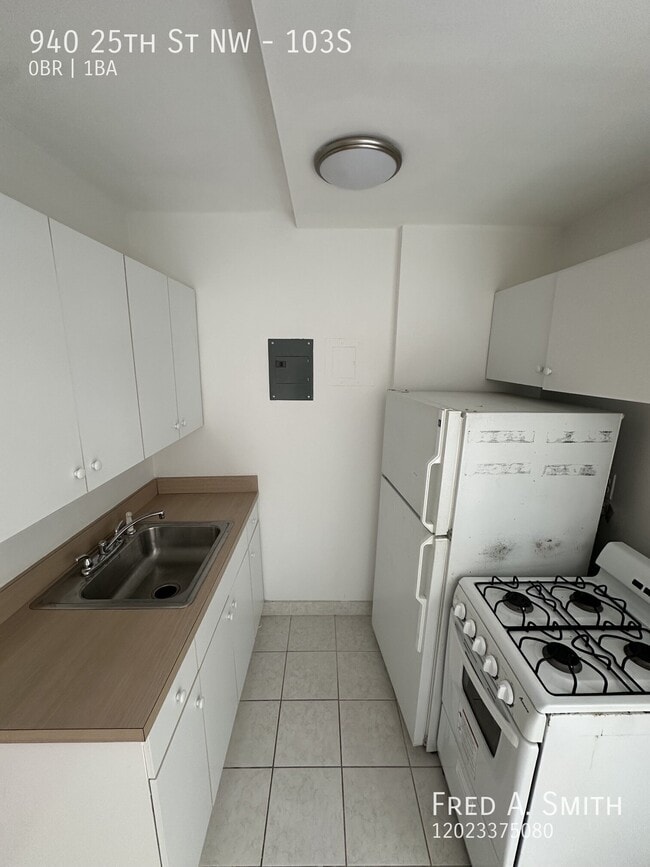 Photo - 940 25th St NW Unit 103S