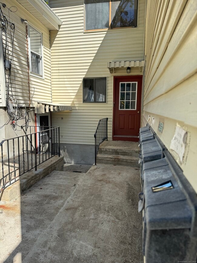 Building Photo - 11 Cove View Dr Rental