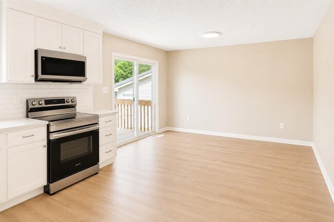 163 Williamsburg Ln