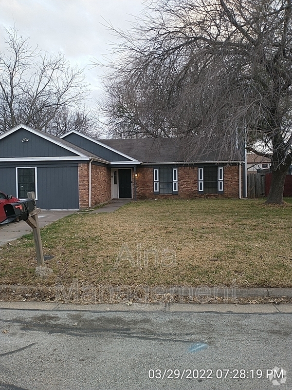 Building Photo - 1704 Fieldstone Ct Rental